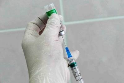 На Украине скончался мужчина после вакцинации препаратом AstraZeneca - aif.ru - Черновицкая обл.