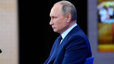 Владимир Путин - Путин утвердил штрафы за продажу гаджетов без российского ПО - polit.info - Россия