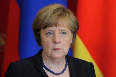 Ангела Меркель - Канцлер ФРГ заявила, что не будет поднимать вопрос о доверии правительству - aif.ru