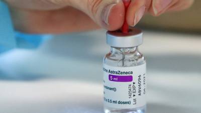 Минздрав Канады разместил на препарате AstraZeneca предупреждение о тромбах - gazeta.ru - Канада