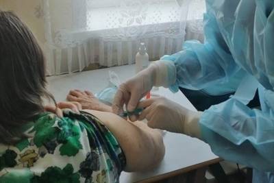 Сотрудники четвёртой городской больницы вакцинируют тамбовчан на дому - tambov.mk.ru