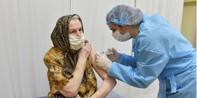 Почти половина украинцев не готовы вакцинироваться от коронавируса из-за страха побочных эффектов — соцопрос - nv.ua - Украина