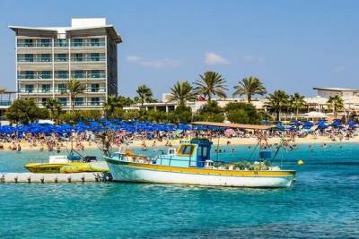 Кипр разъяснил правила въезда российских туристов с 1 апреля - versia.ru - Россия - Кипр