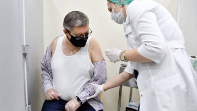Анастасия Ракова - Почти каждый второй из сделавших прививку в Москве старше 60 – Ракова - m24.ru - Москва