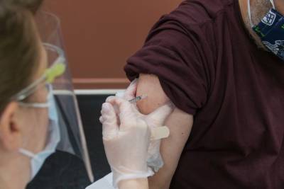 За сутки в Украине 18 738 человек вакцинировали против COVID-19 - 24tv.ua