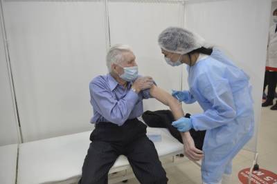 Андрей Тяжельников - Врач объяснил важность вакцинации против COVID-19 для пожилых людей - vm.ru