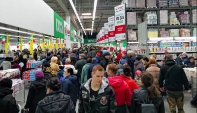 В Донецке открыли новый гипермаркет – из-за большого столпотворения ожидается вспышка коронавируса - real-vin.com - Украина - Донецк