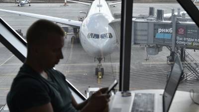Источник сообщил о возможной отмене чартерных рейсов в ОАЭ - iz.ru - Россия - Санкт-Петербург - Москва - Израиль - Эмираты - Абу-Даби