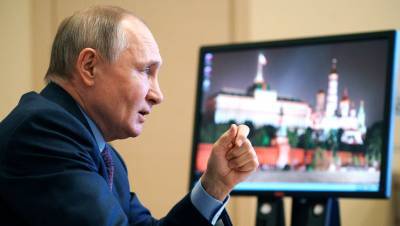 Владимир Путин - Путин объяснил, почему не сделал прививку от коронавируса на камеру - gazeta.ru - Россия