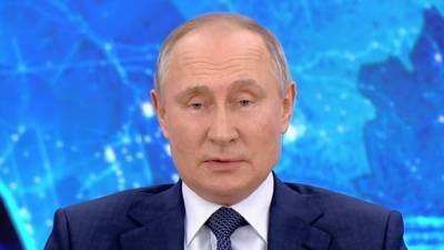 Владимир Путин - Путин назвал причину, почему отказался делать прививку от COVID-19 "под камерами" - polit.info - Россия