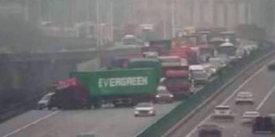 Компания Evergreen повторила на суше знаменитый маневр своего контейнеровоза - ruposters.ru - Китай