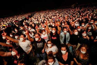 В Испании ради эксперимента провели концерт с 5000 зрителей в разгар пандемии - vchaspik.ua - Испания - Палау