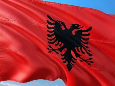 В Албании началась кампания вакцинации перед туристическим сезоном и мира - cursorinfo.co.il - Албания
