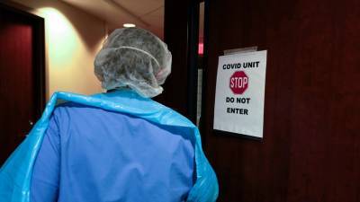 В США за сутки выявили более 62 тысяч случаев коронавируса - russian.rt.com