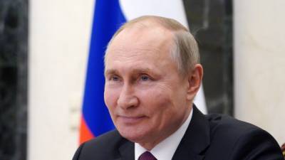 Владимир Путин - Путин о том, почему не привился публично: "Мы должны обезьянничать?" - svoboda.org - Россия