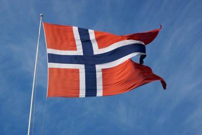 Норвегия ужесточит правила въезда из-за ситуации с коронавирусом с 1 апреля - vm.ru - Москва - Норвегия