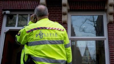 В Амстердаме полиция применила против протестующих водометы - gazeta.ru - Амстердам