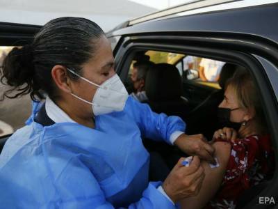 Индия - Китай вышел на первое место по числу сделанных за день прививок от коронавируса – данные Bloomberg - gordonua.com - Сша - Китай