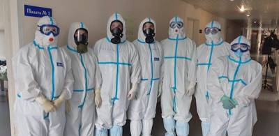 В Югре с начала пандемии коронавирусом заболели более трех тысяч медработников - nakanune.ru - округ Югра
