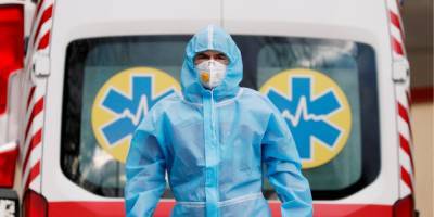 Виталий Кличко - В Киеве за сутки выявили более 400 случаев коронавируса, почти 500 госпитализированных с COVID-19 и пневмониями - nv.ua - Киев - Оболонск