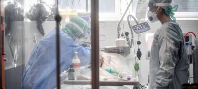 Тяжелобольные коронавирусом продолжают поступать в больницы Карелии - stolicaonego.ru - республика Карелия