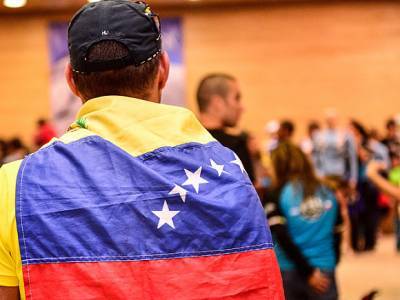 Николас Мадуро - Погрязшая в долгах Венесуэла предложила заплатить за ковид-вакцины нефтью - rosbalt.ru - Венесуэла