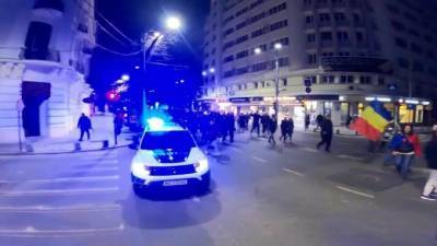 В Румынии прошли протесты против ужесточения антикоронавирусных мер - piter.tv - Румыния
