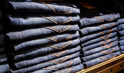 Вновь модными оказались джинсы, скрывающие лишний вес - mirnov.ru