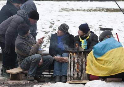 Очередь голодных стариков на Украине: «Смотрите, что творит... - politnavigator.net - Украина - Черкассы