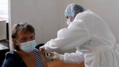 Процедура вакцинации от коронавируса во всех регионах становится все более доступной - 1tv.ru - Россия