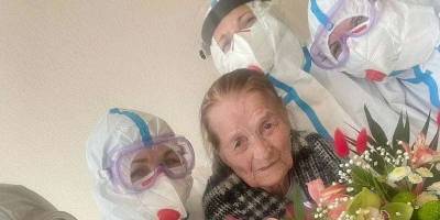 В Черновцах 100-летняя пенсионерка вылечилась от COVID-19 - sharij.net - Черновцы