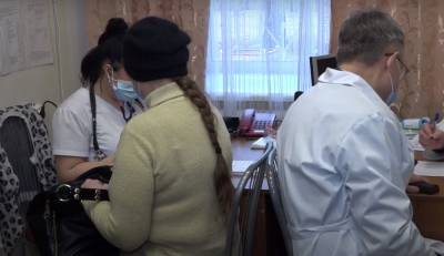 Согласились 25 из 300: медики "инфекционки" отказываются вакцинироваться от вируса, видео - kharkov.politeka.net - Харьков