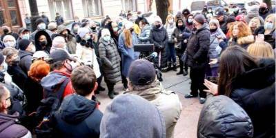 Протест под Черновицкой ОГА: предприниматели угрожают выйти на работу, несмотря на карантин - nv.ua - Черновцы