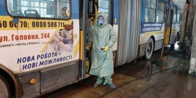 Ровно год назад коронавирус пришел в Украину. Кто был первым инфицированным и почему протестовали его соседи — как это было - nv.ua - Украина - Черновцы