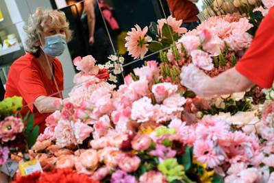 Совфеда Валентина Матвиенко - Матвиенко возмутилась ценами на цветы перед 8 Марта - lenta.ru