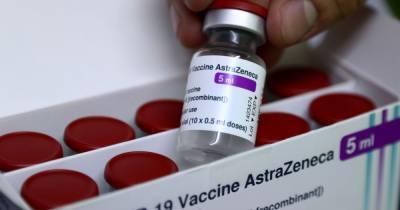 Мера предосторожности из-за тромбозов: Канада временно остановила вакцинацию AstraZeneca - tsn.ua - Канада