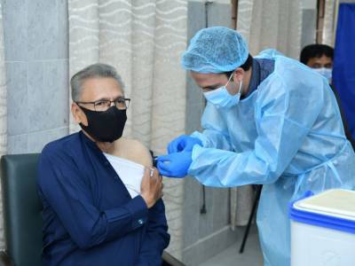 Ариф Алви - Президент Пакистана заболел COVID-19 после первой прививки от коронавируса - gordonua.com - Китай - Пакистан