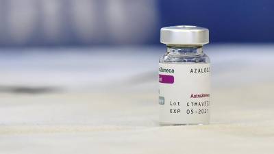 Шелли Дикс - Канада приостановила вакцинацию AstraZeneca населения младше 55 лет - iz.ru - Канада - Израиль