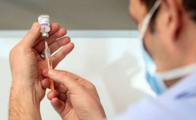 Канада временно не будет вакцинировать пожилых людей препаратом AstraZeneca - unn.com.ua - Украина - Канада - Киев
