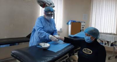 Пациентов с коронавирусом из Еревана направляют в областные больницы: репортаж из Гюмри - ru.armeniasputnik.am - Армения - Ереван