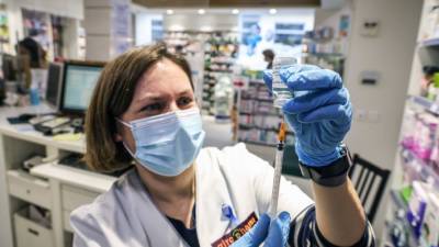 Канада приостановила вакцинацию препаратов AstraZeneca среди населения младше 55 лет - inforeactor.ru - Канада