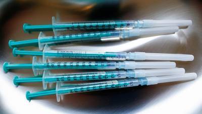 В Австрии 55 человек умерло после вакцинации от коронавируса - iz.ru - Австрия - Израиль