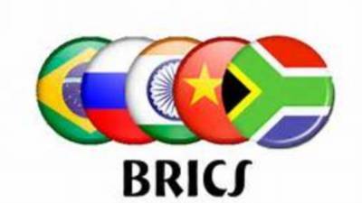 Банк БРИКС одобрил выделение до 1 миллиарда долларов на поддержку медиков в России - golos-ameriki.ru - Россия - Китай - Бразилия - Юар