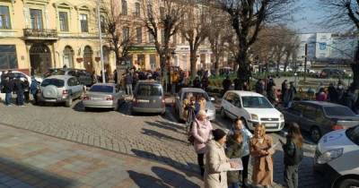Протест бизнесменов в Черновцах: предпринимателям Калиновского рынка дали доступ к торговым местам - tsn.ua - Черновцы