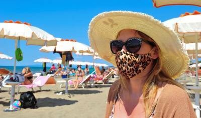Власти Испании ввели масочный режим даже на пляжах - newizv.ru - Испания