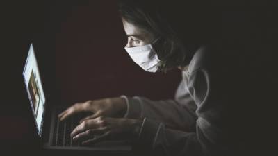 Вредно ли ставить диагноз путём поиска симптомов болезни в Интернете? - vesti.ru