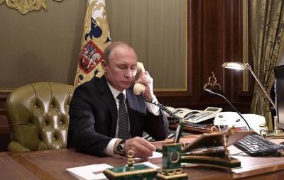 Владимир Путин - Ангела Меркель - Путин поговорил по телефону с Меркель и Макроном - obzor.lt - Россия - Франция