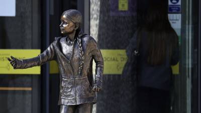 Грета Тунберг - Меган Болл - В Британии поставили памятник Грете Тунберг - m24.ru - Англия - Швеция