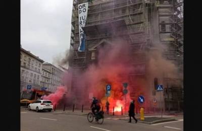 Противники традиционных семейных ценностей подожгли костёл в Варшаве - eadaily.com - Варшава