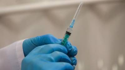 Число желающих вакцинироваться от COVID-19 возросло перед турсезоном - iz.ru - Санкт-Петербург - Израиль